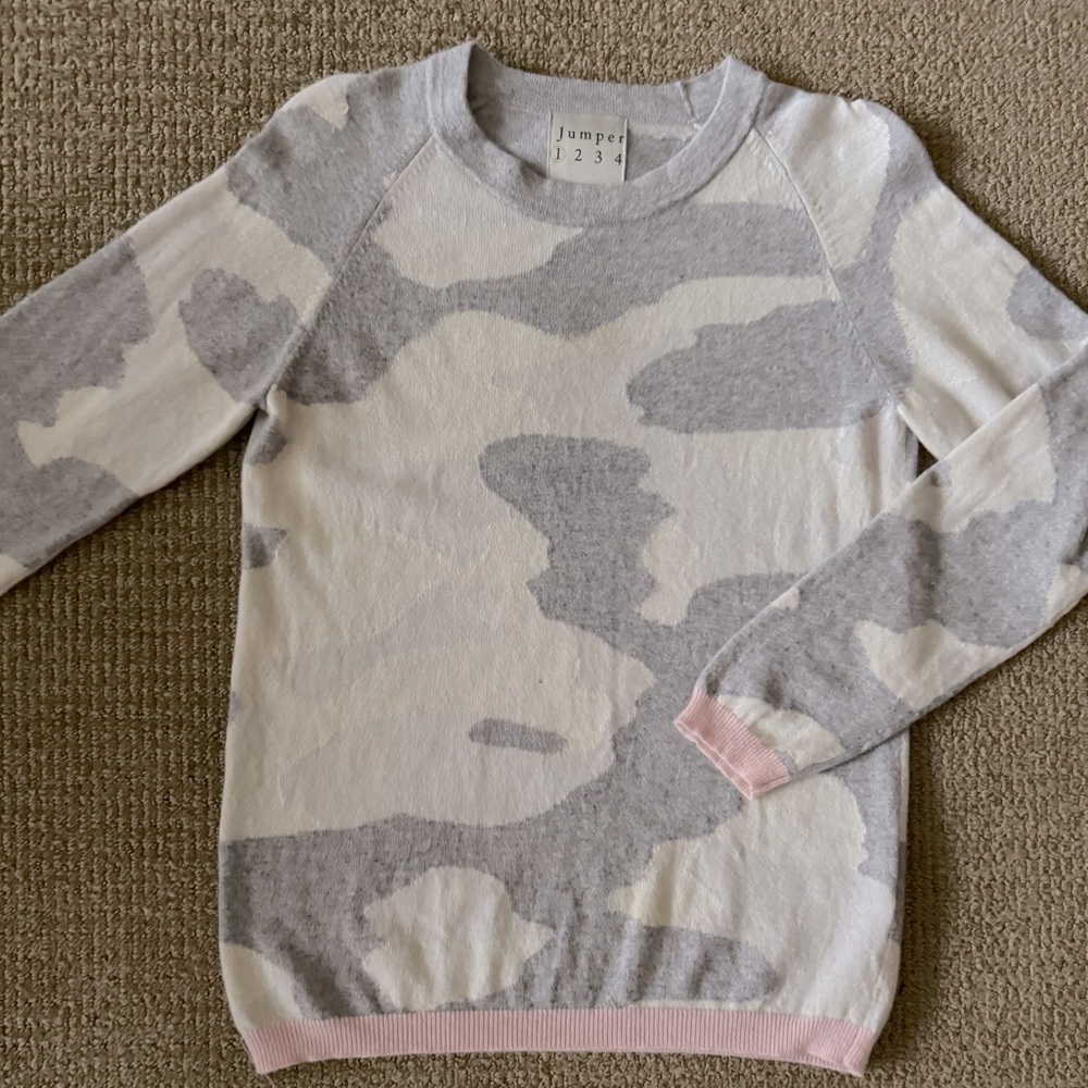 Jumper 1234 Intarsia 100% Cashmere Neutral Grey with pink accent relaxed sweater